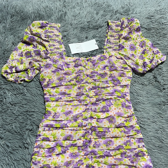 🥰🥰ZARA Floral Ruched Puff Sleeves Mini Dress🥰🥰 - Picture 5 of 16